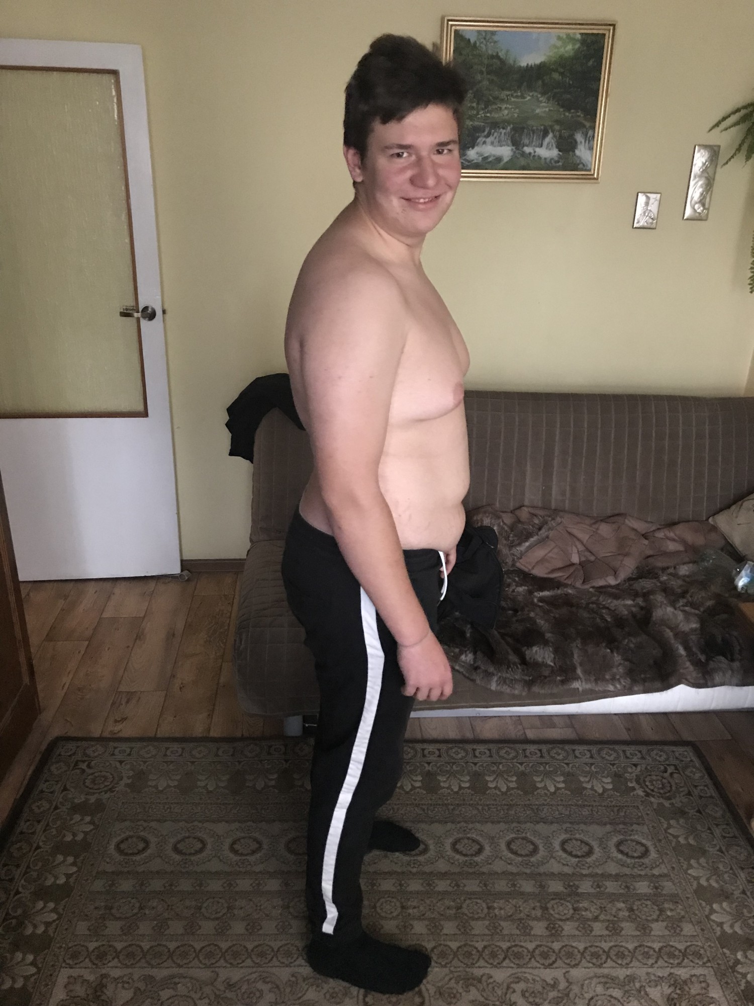 Piotr w trakcie metamorfozy, widok z boku